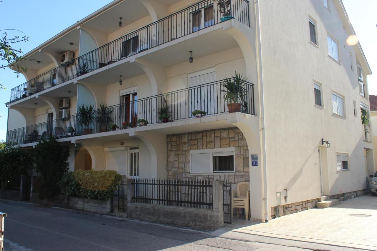 Apartmani Franovic Tivat Exteriér fotografie